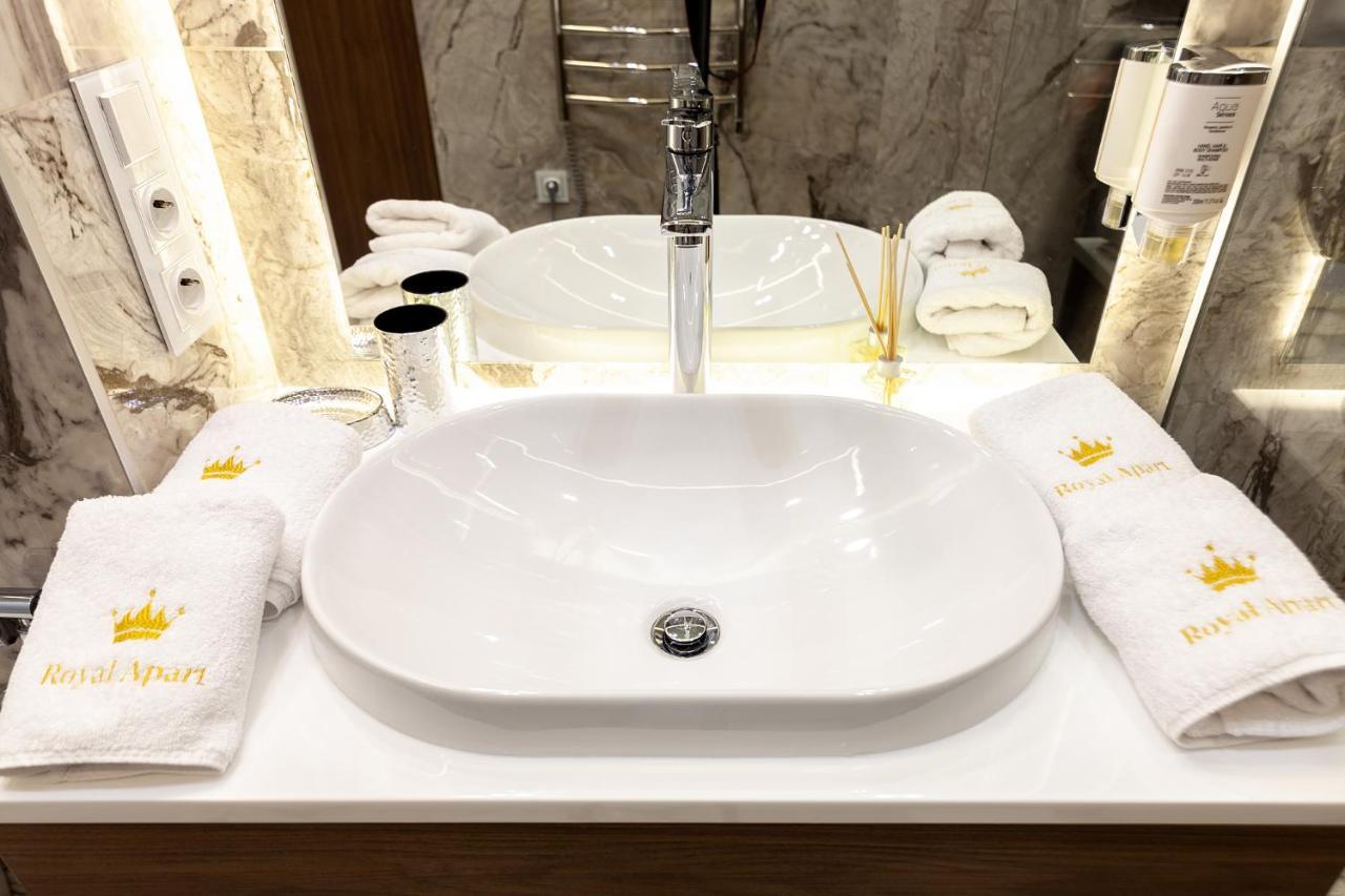 Royal Apartment On Fredra 4A Львів Екстер'єр фото